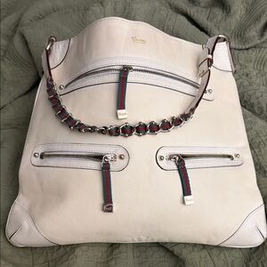 Gucci Cream Leather Shoulder Bag with Chain Detail